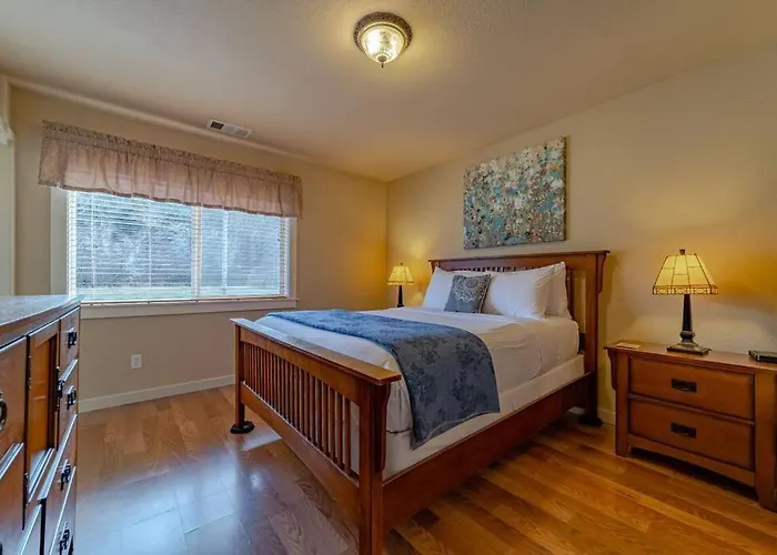 Elk Meadow Cabins 17A Gold Rush Suite