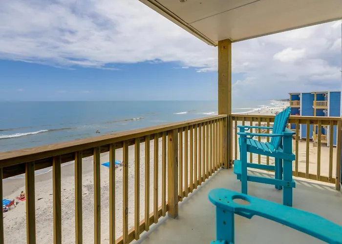 North Topsail Beach Vacation Rental W/ Balcony!