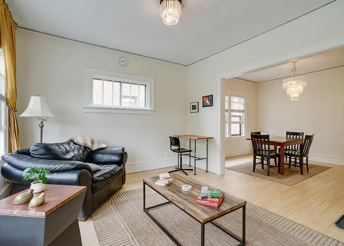 Bright Minneapolis Apartment - 1 Mi To Downtown!