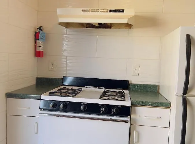 Shore Beach Houses - 52 - 405 Porter Avenue