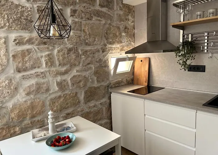 Studio Apartments Leut & Lanterna