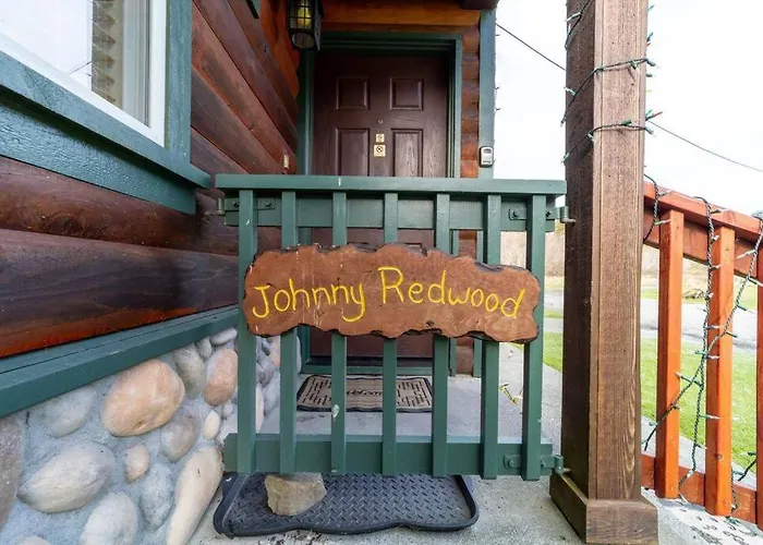 Elk Meadow Cabins 19A Johnny Redwood Suite
