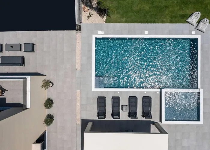 Madi Villa