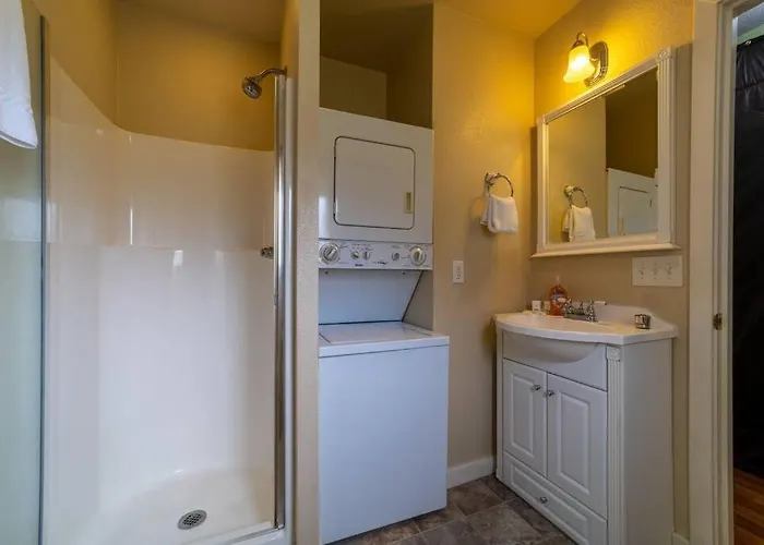 Elk Meadow Cabins 15B Lady Bird - Single Room
