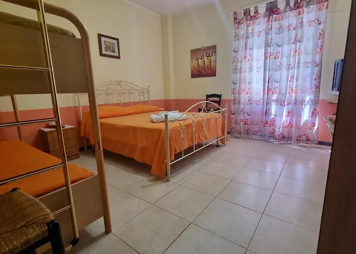 Casa Sybaris 20 Mt Dalla Stazione Piano Terra