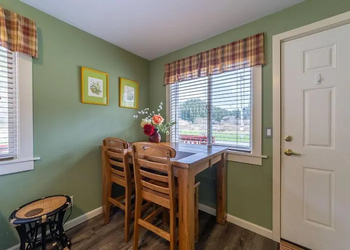Elk Meadow Cabins 19B Johnny Redwood - Single Room