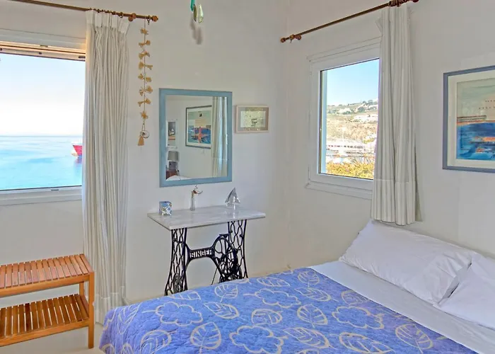 Tourlos Beachfront House In Mykonos