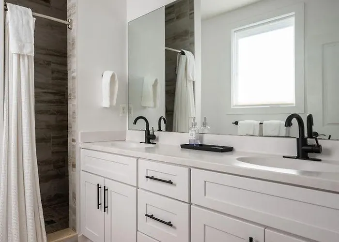 Piedmont Place Suite 402 Modern Apartment In Heart Of Crozet