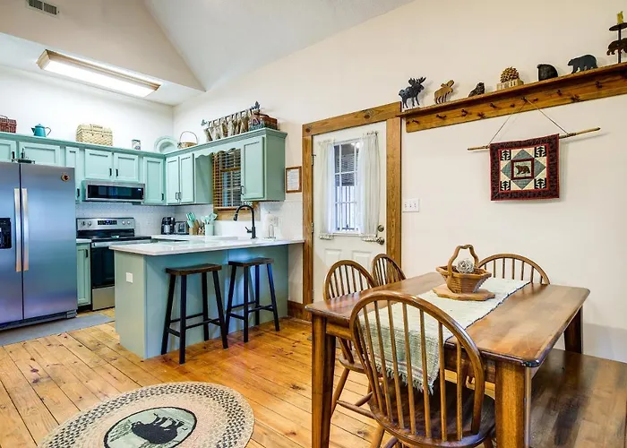 Lake Cumberland Resort Cabin In Gated Community!