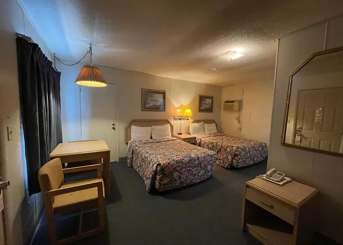Twin Pine Motel
