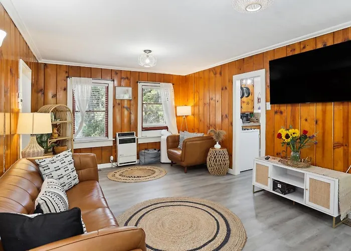 Twin Peaks Vacation Rental With Hot Tub!