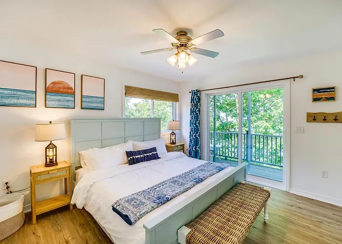 Private Beachfront Lake Michigan Rental W/ Kayaks
