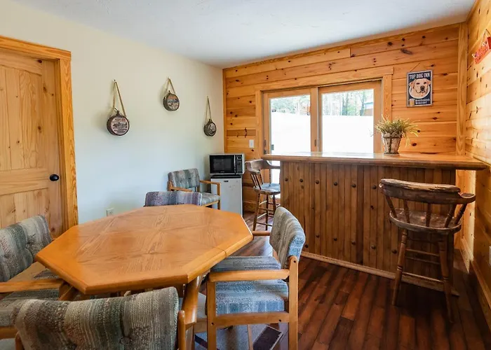 Quiet Haven Mountain Top Cabin - 3 Bedroom Cabin With Breathtaking Views