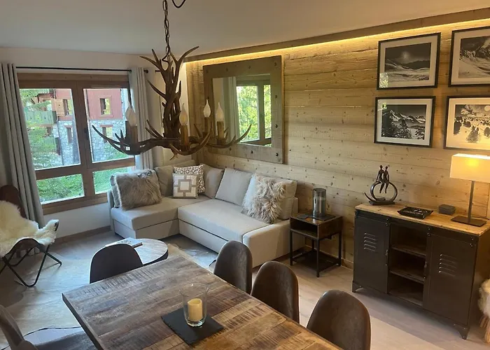 Arc 1950 Ski-In Ski-Out: Mont Blanc Views & Spa Retreat