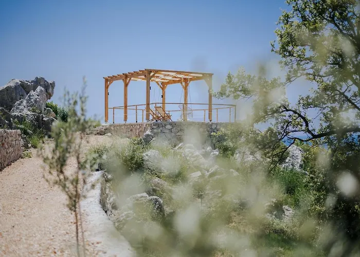 Olive Hills Holiday Homes 1 & 2