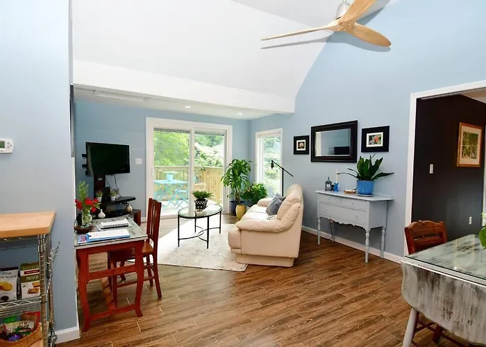 Luxury Cottage At Millpond Falls