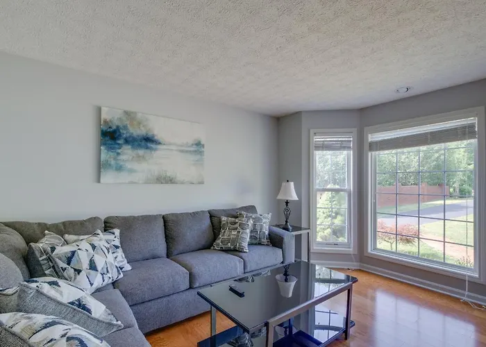 Tennessee Vacation Rental W/ Balcony!