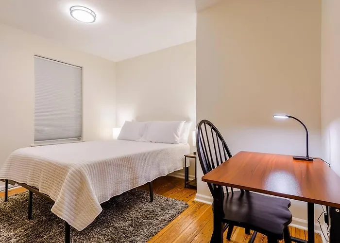 Saratoga Serenity: Charming Rental Nearby Downtown