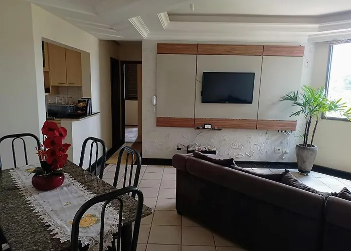 Ap inteiro, 2 Quartos e garagem próx Praia Club , zona Sul