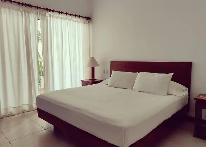 Apartment Tortugas - Rooms With Ac And Great Pool At 5 Min From Carrizalillo Beach And Benito Juarez Bulevard