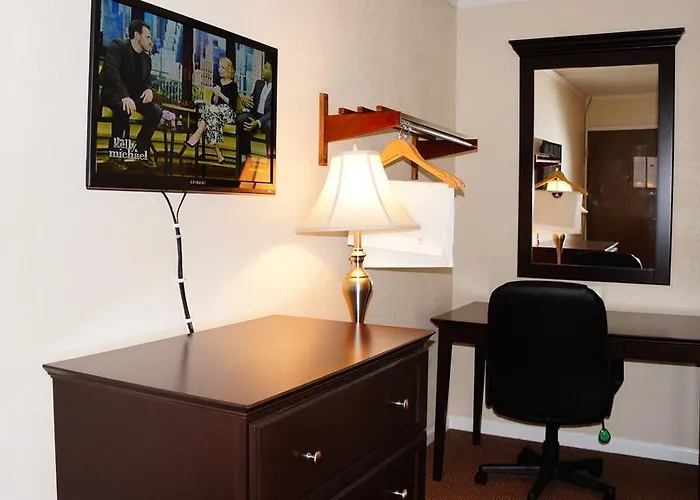 Americas Best Value Inn & Suites Kansas City