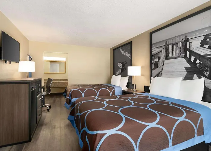Super 8 By Wyndham Gulfport Airport Nw Near Biloxi