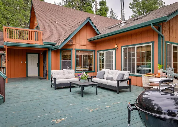 Mi-Wuk Village Vacation Rental W/ Multi-Level Deck