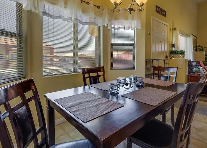 Mesquite Condo W/ Community Pool & Hot Tub!