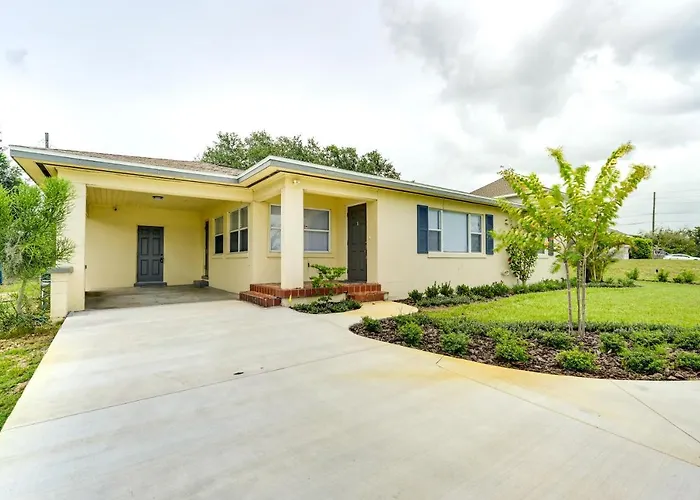 Sunny Lake Wales Getaway - 1 Mi To Downtown