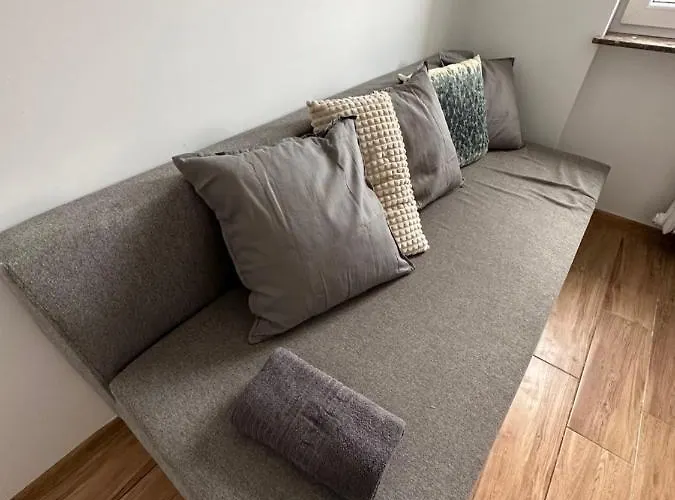 Rooms4Less