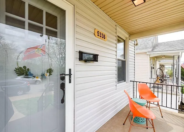 Cozy Family Cottage - Historic Top Of The Hill