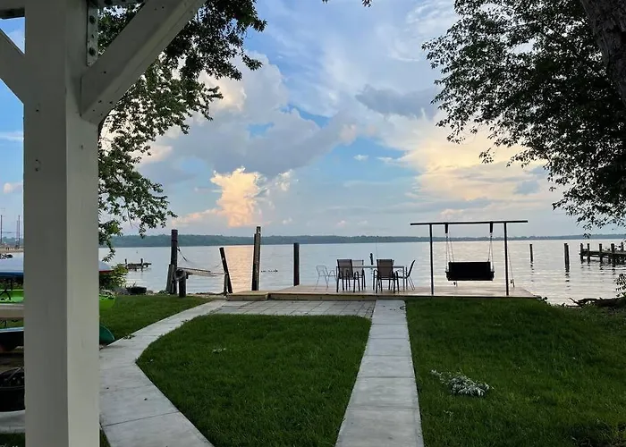 Waterfront Home With Private Beach, Stunning Views