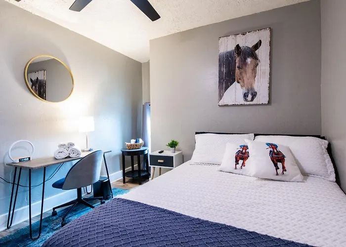 Suite Near Downtown Louisville, Ky - Suite X