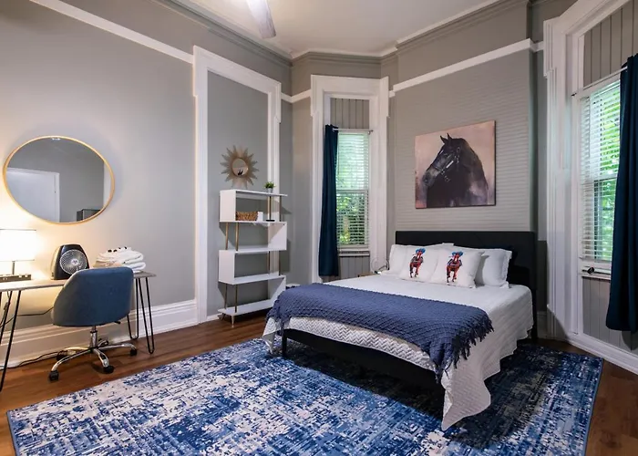 Suite Near Downtown Louisville, Ky - Suite II