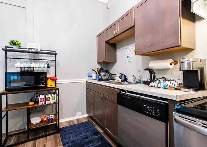 Suite Near Downtown Louisville, Ky - Suite V
