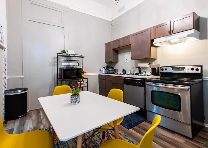 Suite Near Downtown Louisville, Ky - Suite VIII