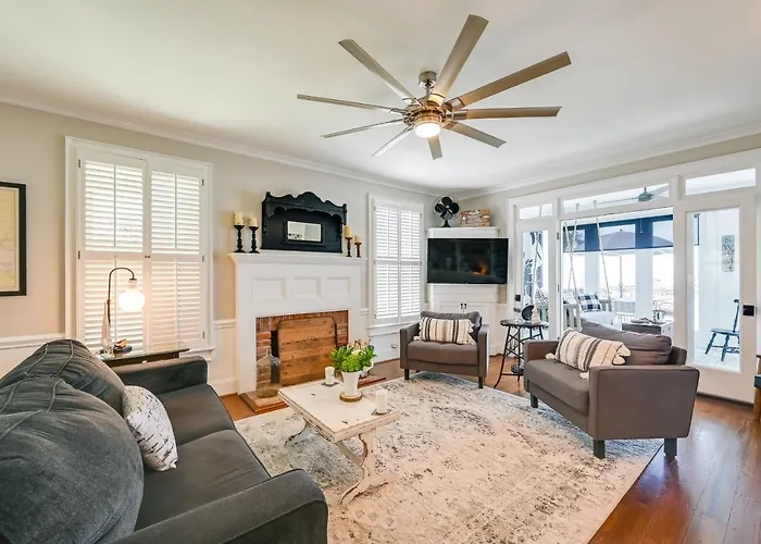Waterfront Vacation Property On The Pamlico