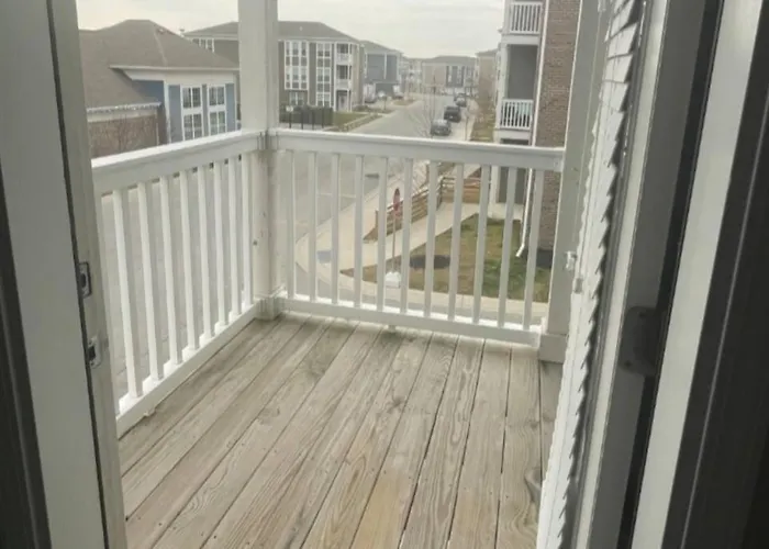 Stylish And Spacious, Close To The Hospital.