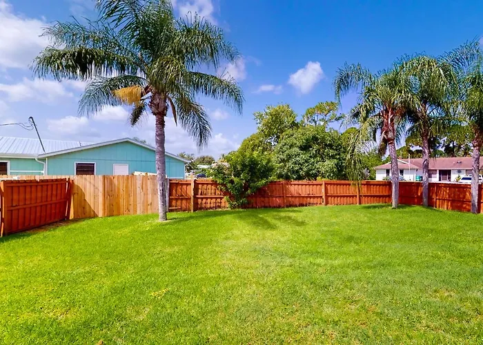 Port St Lucie Escape W/ Yard: 'Glenwood Hideaway'