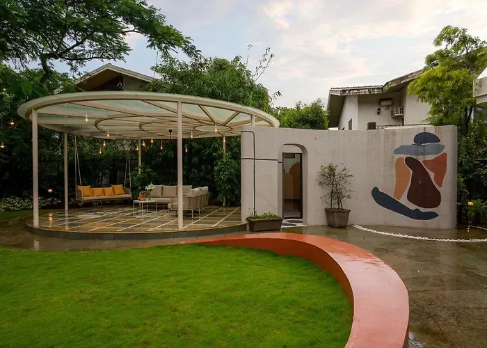 Stayvista's Gulmohar Gardens: Mountain Villa with Heated Pool & Games Room