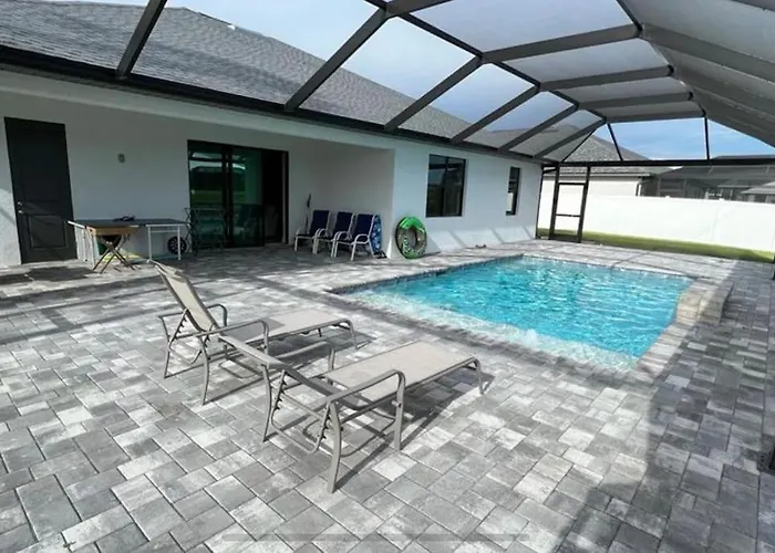 Newly Built Villa Ballerina With Heated Pool And Incredible View Into Beautiful Arrowheadcanal