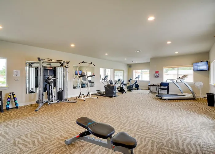 Walk To Beach: 'Panoramic Splendor' Westport Condo