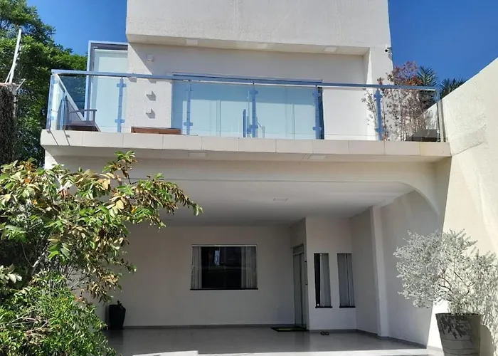 Quartos River X House