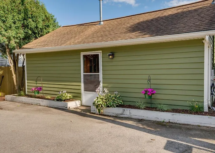 Okauchee Lake Vacation Rental W/ Boat Dock!