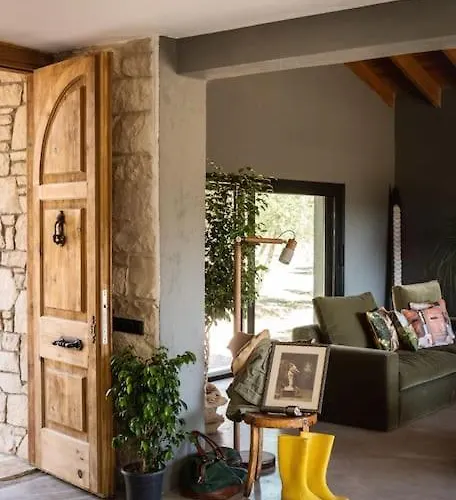 A Fascinating Toscana_Like Home In Urla