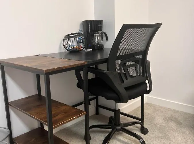 Well Furnished Basement Suite-With Private Entrance