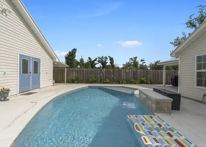 Escape To Paradise W Saltwater Pool 25 Min To Pcb