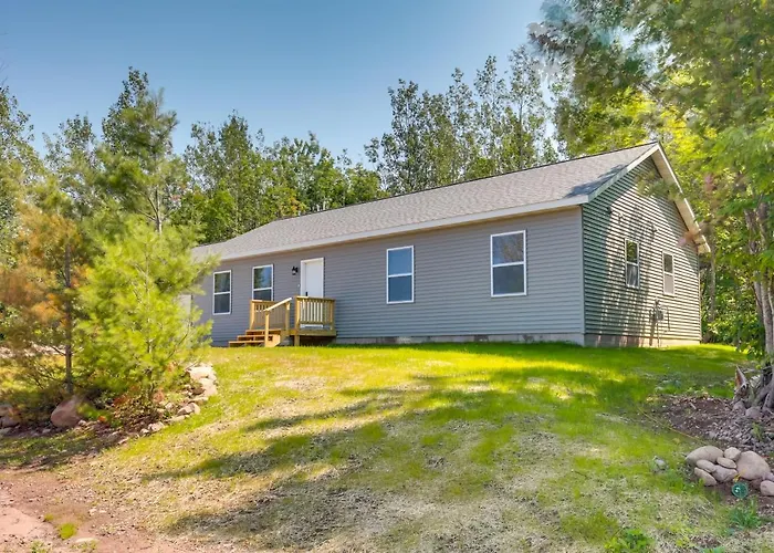 Wooded Hancock Home Near Ski & Snowmobile Trails!