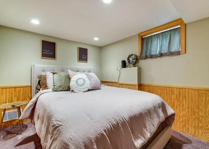 3 Mi To Dtwn Springfield: Winter Retreat W/ Office