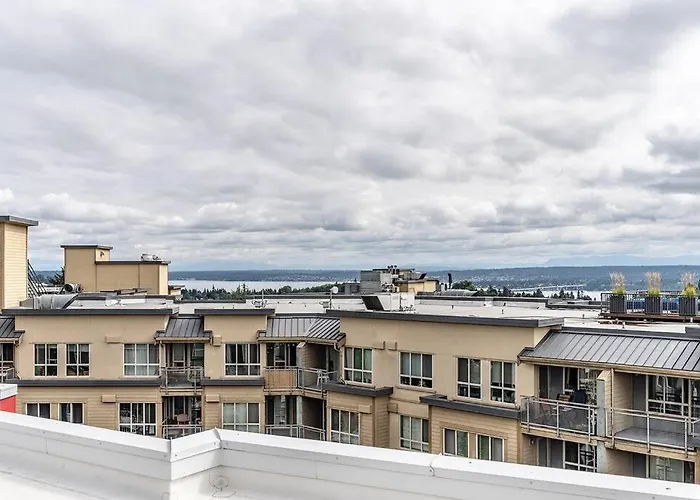 King Bed Spacious Apartment Gym Rooftop Free Parking